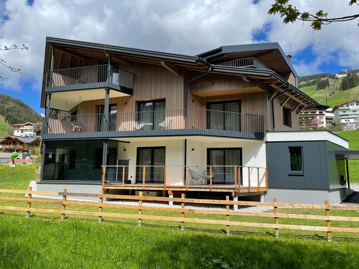 Bergzeit Appartements Saalbach Exterior foto
